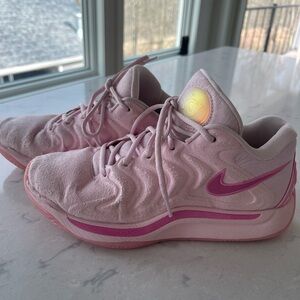 Nike KD 17 “Aunt Pearl” Pink Basketball Shoes Men’s 6 / Women’s 7.5